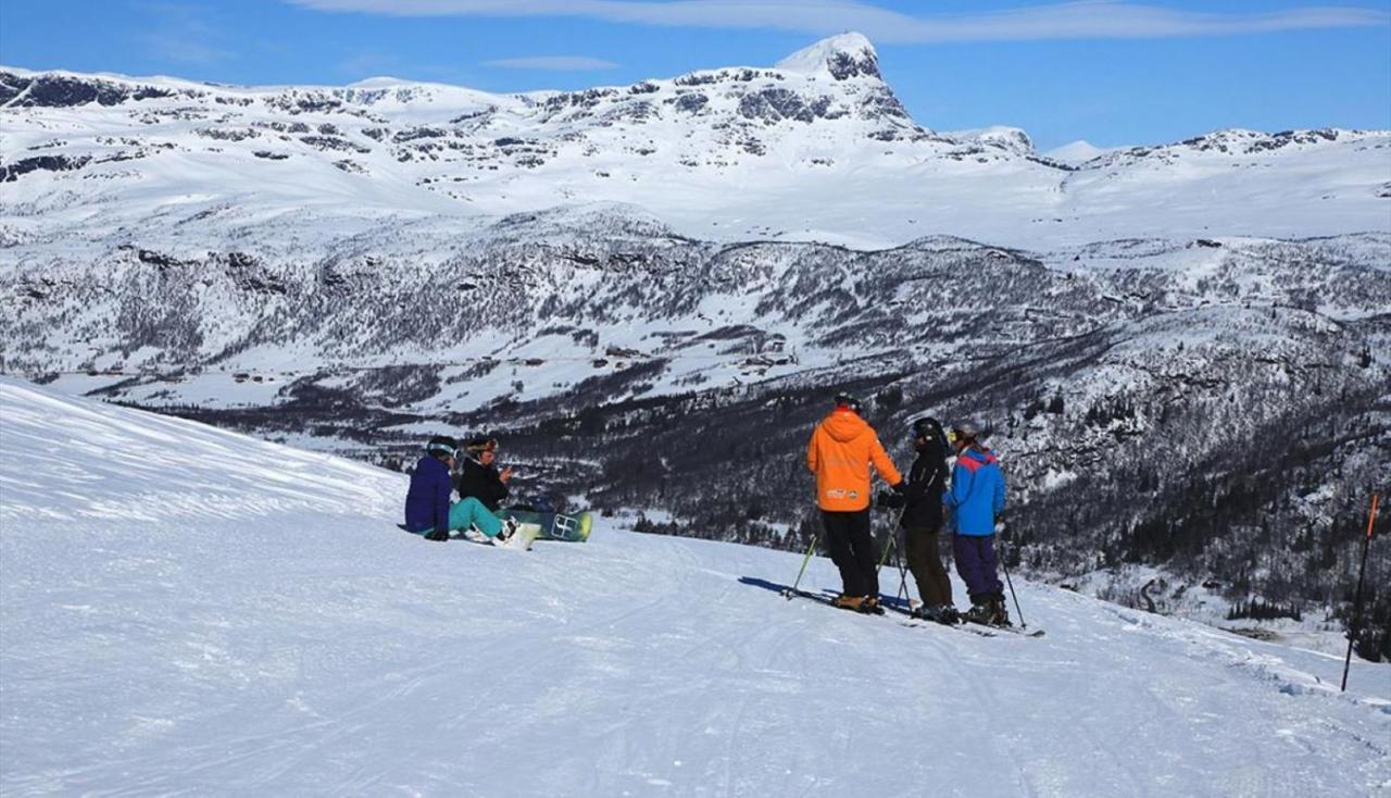 Leilighet Beitostolen Sentrum, Terrasse Og Innendors Parkering Exterior foto
